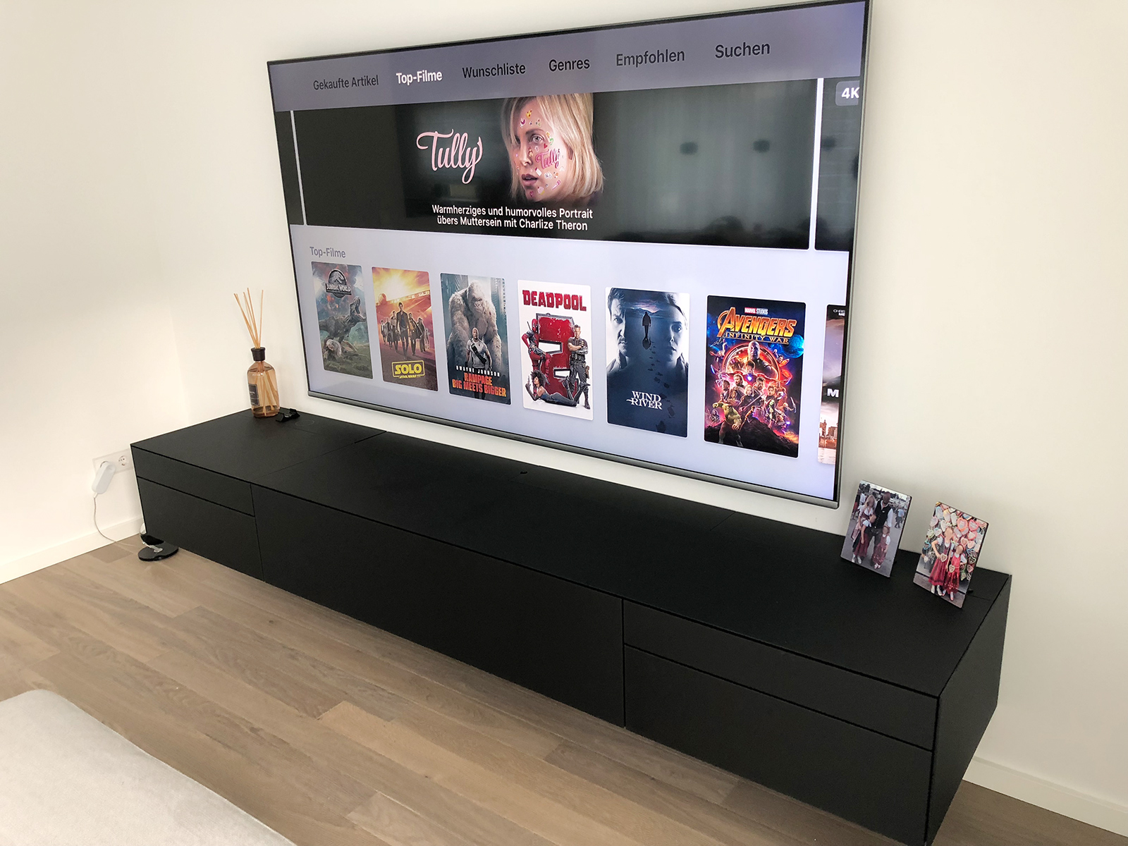 SPECTRAL Ameno HiFi-TV-Möbel und Samsung 82 Zoll TV Gerät