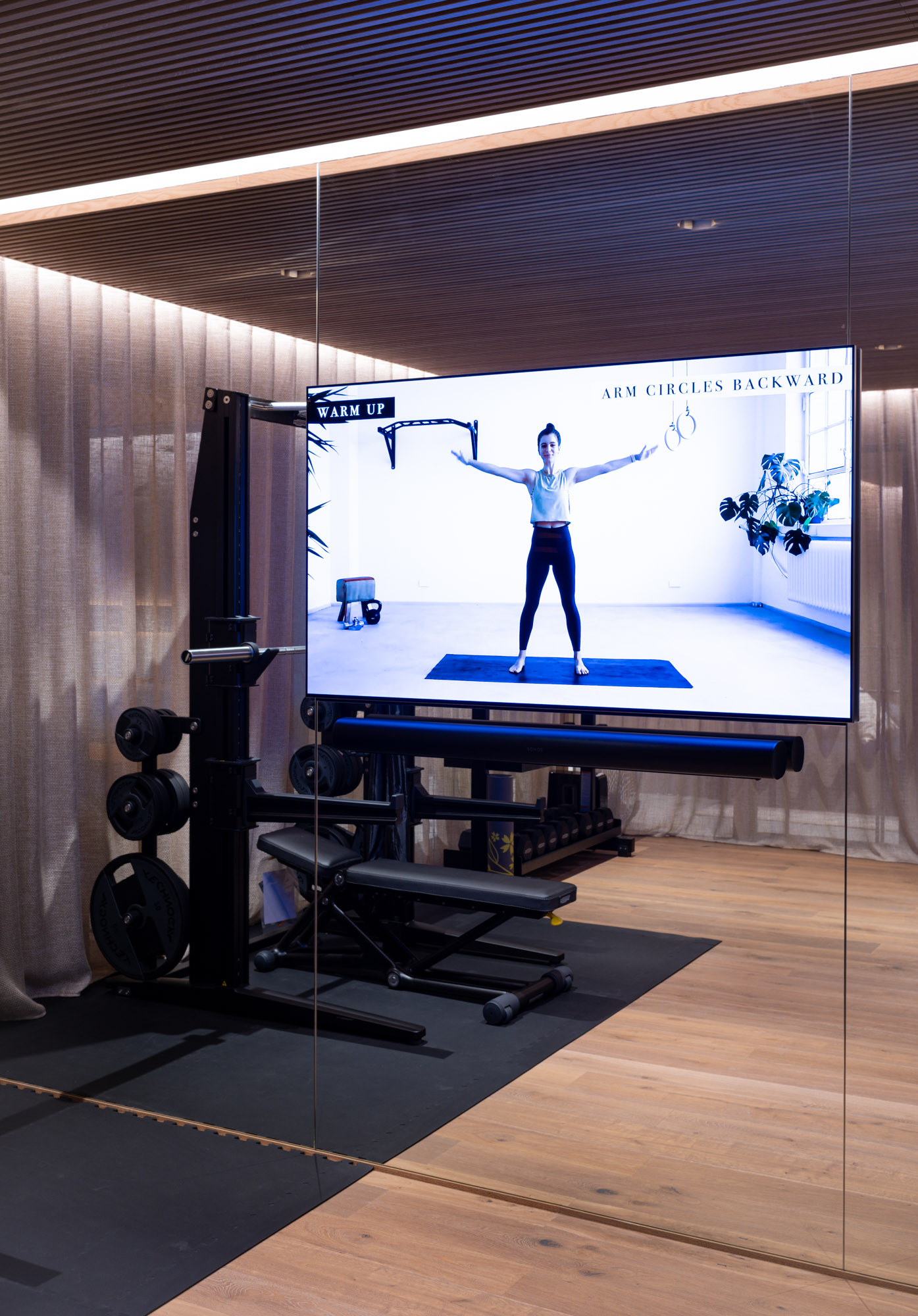 LG Evo G3 65 Zoll Sonos ARC Soundbar Fitness Bereich Muenchen