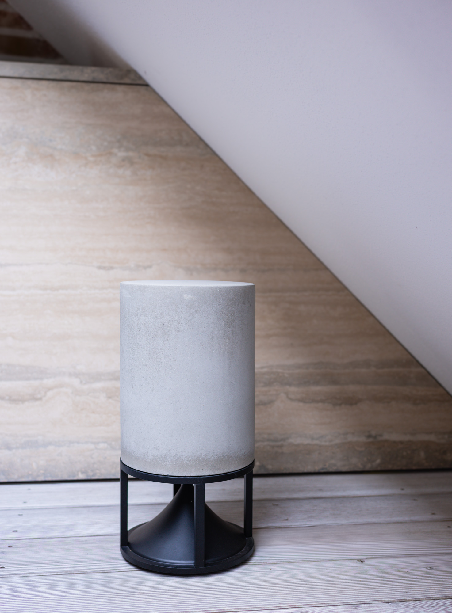 architettura sonora medium cylinder concrete grey Beton Aussenlautsprecher Muenchen