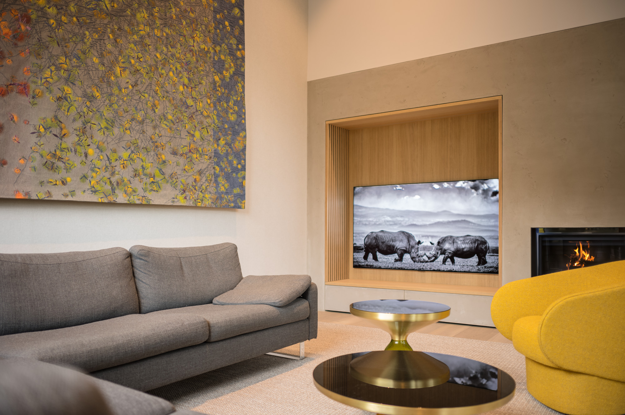 LG OLED G4 77 Zoll Unsichtbare Einbaulautsprecher LB PLAN Inside 600